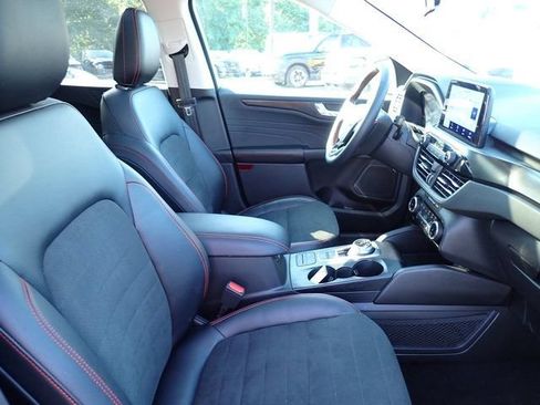Used 2022 Ford Escape SEL w/ SEL Stealth AWD Package image 11