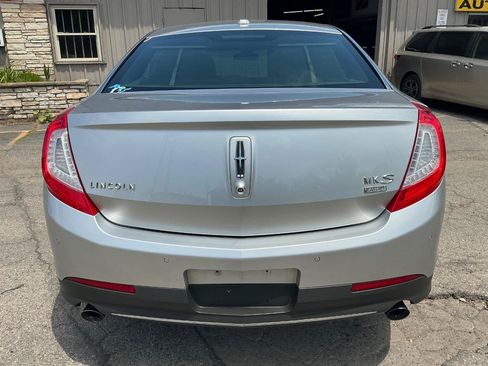 Used 2013 Lincoln MKS AWD image 4