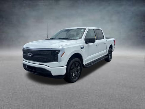 Used 2025 Ford F150 Lightning Flash AWD/4WD image 2
