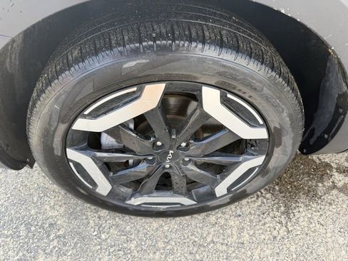 Used 2023 Kia Telluride S w/ S Sunroof Package image 16