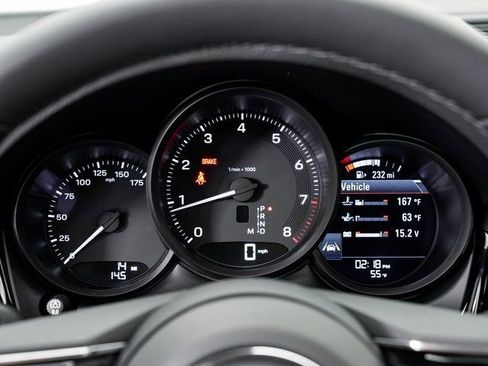 New 2026 Porsche Macan image 15