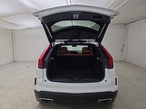 Used 2024 Cadillac XT4 Premium Luxury image 29