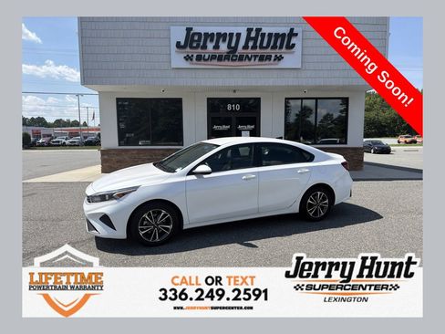 Used 2024 Kia Forte LXS FWD image 1