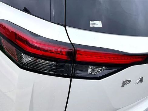 Certified 2023 Nissan Pathfinder SL w/ Cargo Package image 27