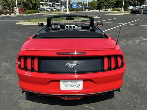 Used 2017 Ford Mustang Premium RWD image 9