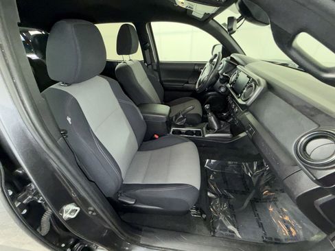 Used 2020 Toyota Tacoma TRD Off-Road image 27