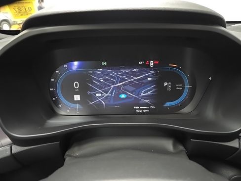 Used 2023 Volvo C40 P8 Recharge Plus image 22