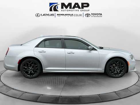 Used 2021 Chrysler 300 Touring L w/ Popular Equipment Group AWD/4WD image 6