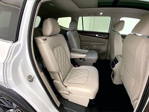 New 2026 Volkswagen Atlas SEL Premium R-Line image 10