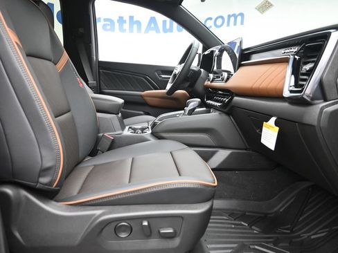 New 2026 GMC Canyon AT4 w/ Technology Plus Package AWD/4WD image 9