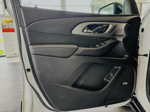 Used 2023 Chevrolet Traverse Premier w/ Redline Edition FWD image 30