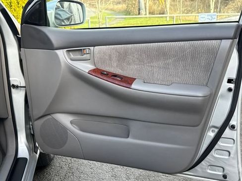 Used 2007 Toyota Corolla CE image 23