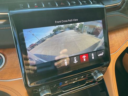 Used 2022 Jeep Grand Cherokee Summit AWD/4WD image 47
