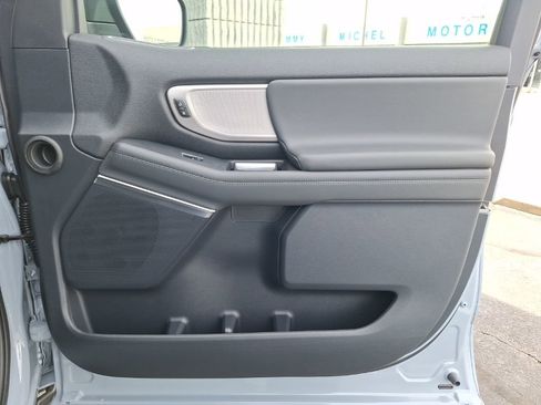 New 2026 Ford Expedition Active AWD/4WD image 14