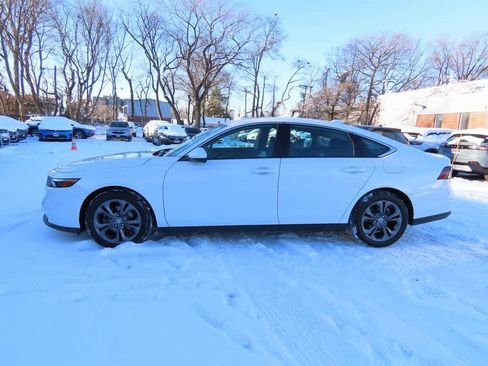 Certified 2023 Honda Accord EX image 3