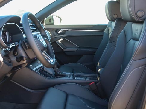 New 2025 Audi Q3 2.0T Premium image 26