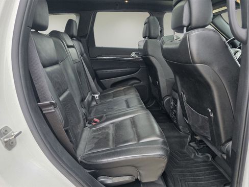 Used 2019 Jeep Grand Cherokee Limited w/ Luxury Group II image 24