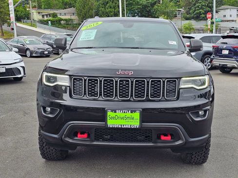 Used 2018 Jeep Grand Cherokee Trailhawk w/ Trailhawk Luxury Group AWD/4WD image 2