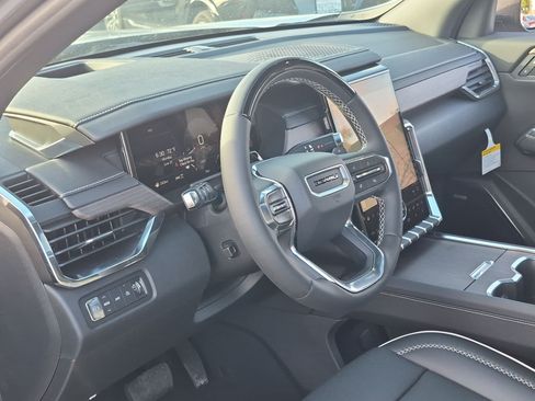 New 2026 GMC Acadia Denali w/ Super Cruise Package AWD/4WD image 11