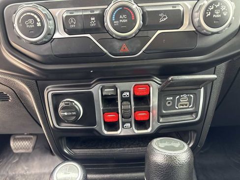 Used 2020 Jeep Wrangler Unlimited Sport S AWD/4WD image 26