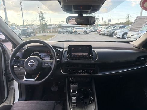 Certified 2023 Nissan Rogue SV image 25