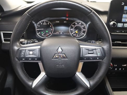 Used 2024 Mitsubishi Outlander SE AWD/4WD image 36
