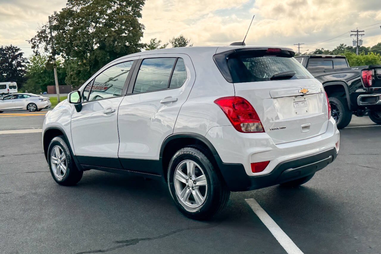 Used 2019 Chevrolet Trax LS AWD/4WD image 6