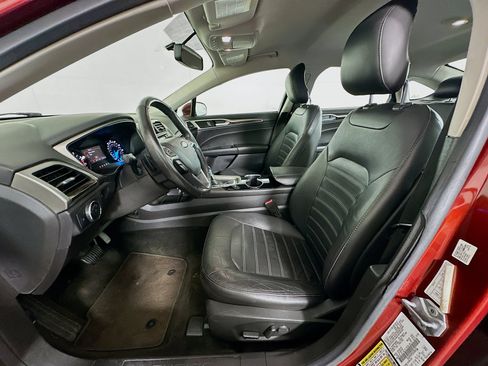 Used 2014 Ford Fusion SE w/ Equipment Group 202A image 13