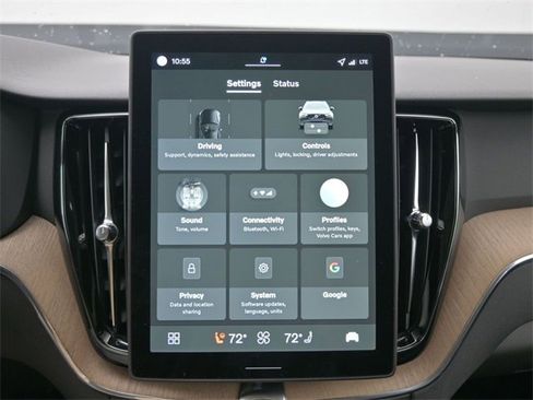 New 2026 Volvo XC60 B5 Plus w/ Protection Package Premier image 16