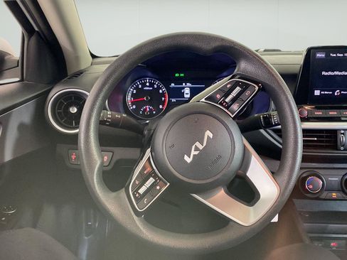 Used 2024 Kia Forte LXS w/ LXS Technology Package FWD image 22