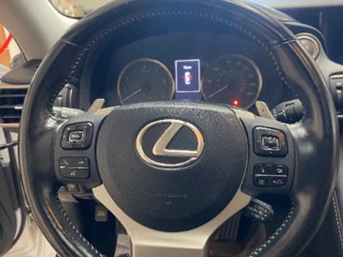Used 2018 Lexus IS 300 AWD image 18