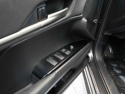 Used 2025 Toyota Camry LE image 7