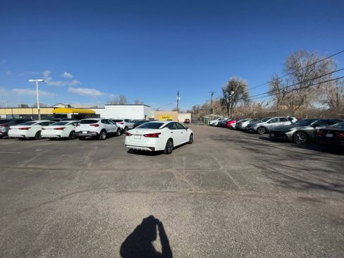 Used 2025 Nissan Altima 2.5 SV image 11