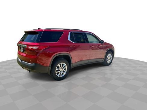 Used 2019 Chevrolet Traverse LT w/ LPO, Floor Liner Package AWD/4WD image 9