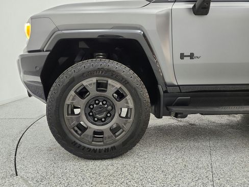 Used 2026 GMC Hummer EV 4x4 Crew Cab w/ Carbon Fiber Edition Package image 17