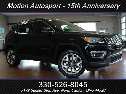 Used 2018 Jeep Compass Limited AWD/4WD image 2