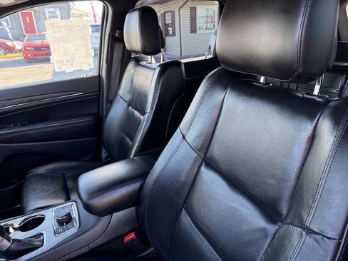 Used 2022 Jeep Grand Cherokee Limited image 10