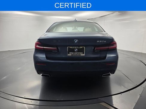 Certified 2023 BMW 530e w/ Premium Package RWD image 5