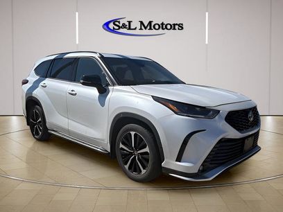 Used 2022 Toyota Highlander XSE