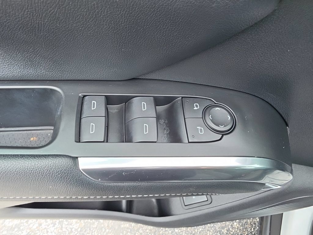 Certified 2024 Chevrolet Traverse LS w/ LPO, Floor Liner Package FWD image 23