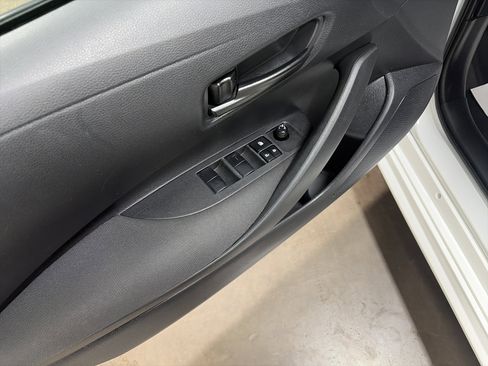 Used 2023 Toyota Corolla LE image 23
