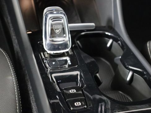 Used 2019 Volvo XC40 T5 Inscription AWD/4WD image 29