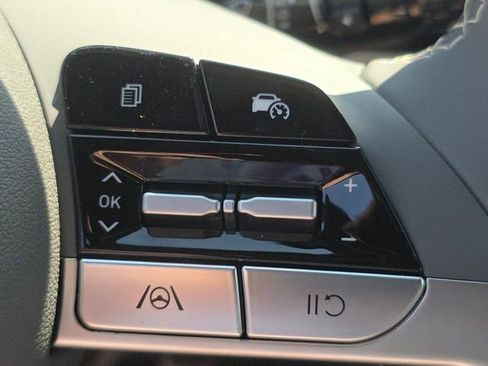 New 2025 Hyundai Elantra Sport image 11