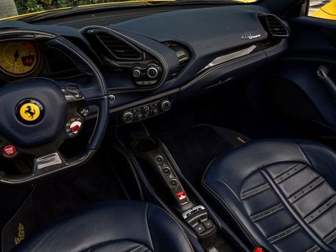Used 2017 Ferrari 488 Spider image 21