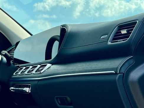 Certified 2026 Mercedes-Benz GLS 450 4MATIC image 23