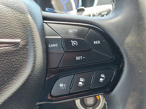 Certified 2022 Chrysler Pacifica Touring-L w/ S Appearance Package FWD image 24