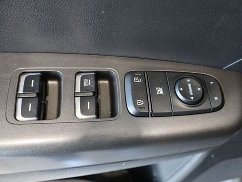 Certified 2022 Kia Sportage LX image 18
