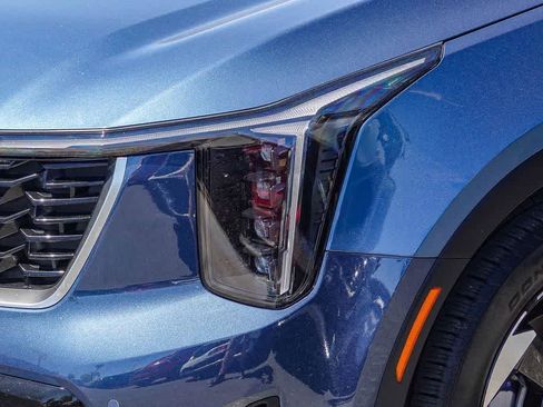 Certified 2025 Kia Sorento EX w/ EX Panoramic Sunroof Package image 8