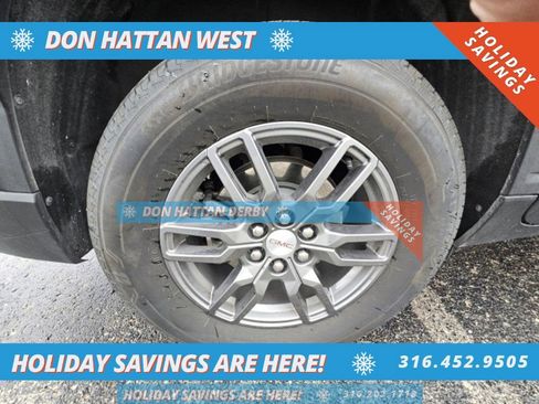 Used 2025 GMC Acadia Elevation image 8