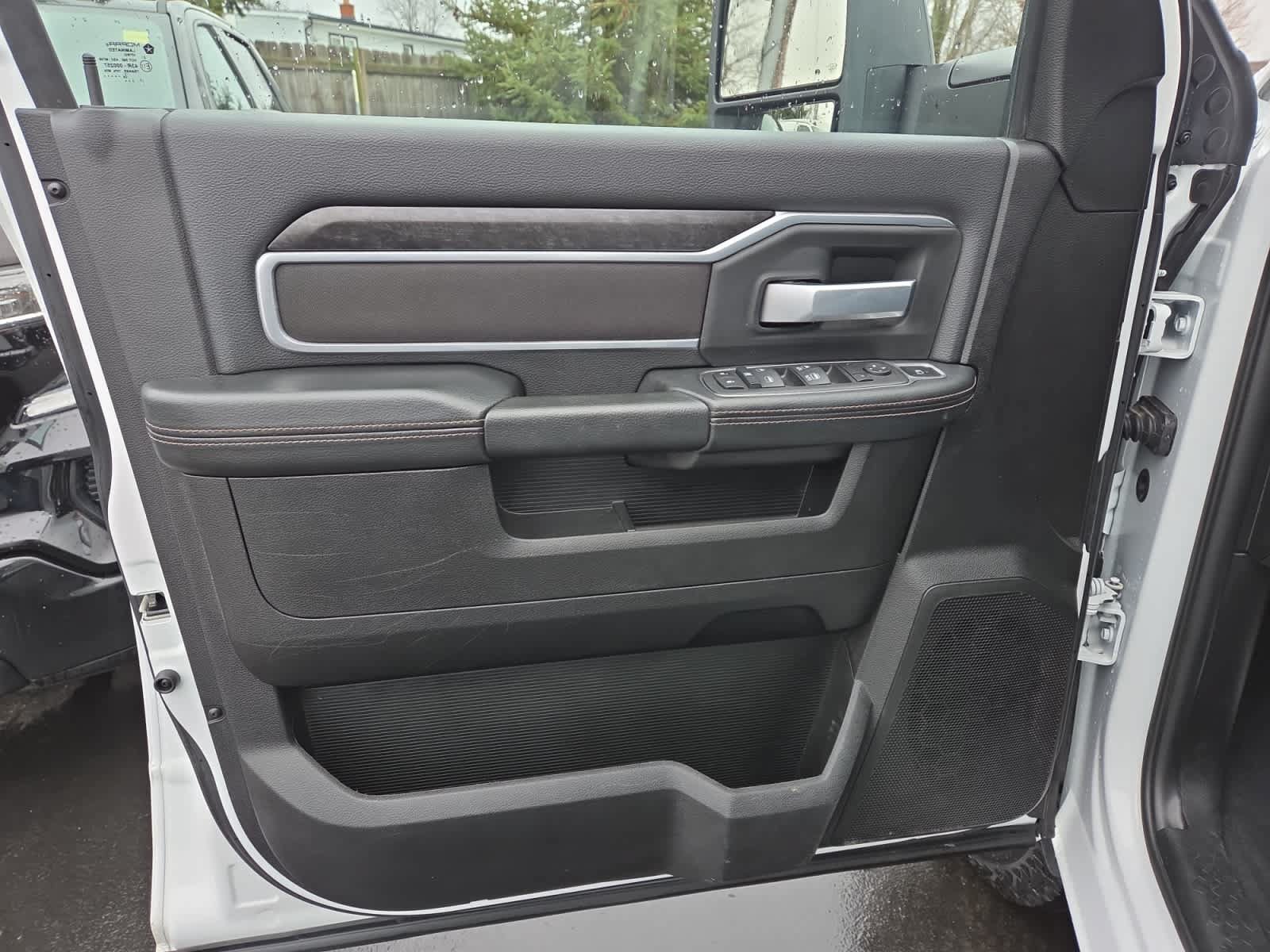 Used 2024 RAM 3500 SLT w/ Quick Order Package 2YG SLT AWD/4WD image 14